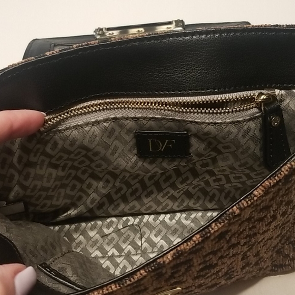 Diane von Furstenberg small shoulder purse - Picture 4 of 7